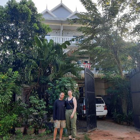 Realkhom Villa シェムリアップ エクステリア 写真